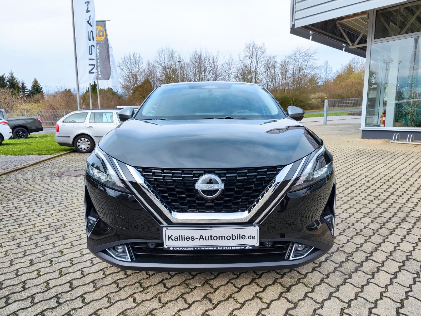 Fahrzeugabbildung Nissan Qashqai 1.3 DIG-T Xtronic Tekna HEAD-UP*IM HAUS