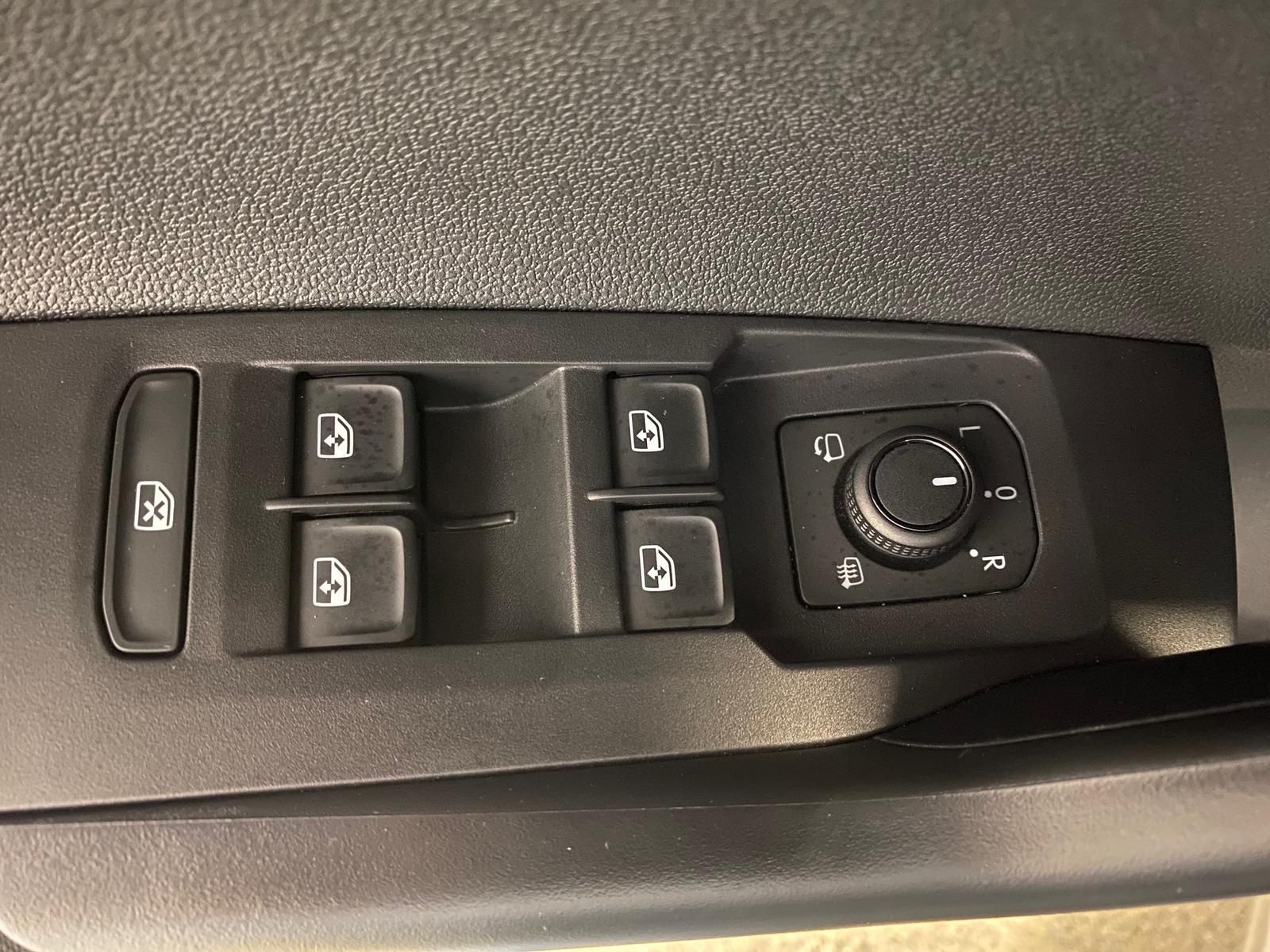 Fahrzeugabbildung Volkswagen Taigo 1.5 TSI ACT Life APP+MATRIX+ALLWETTER+RFK+