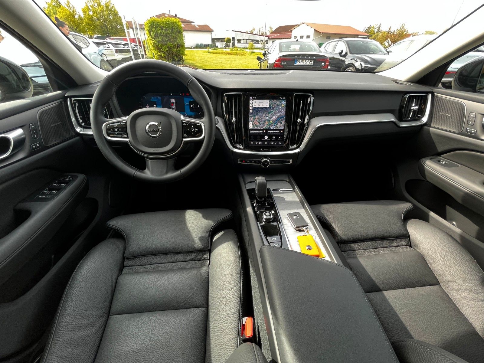 Volvo V60 B4 Plus Dark foto 8