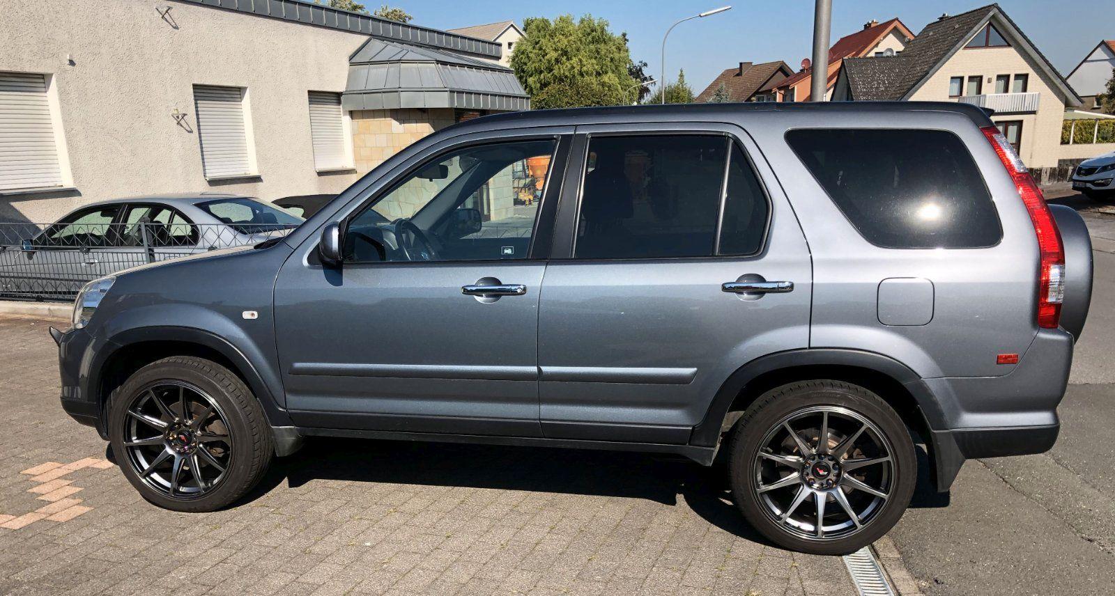 Honda CR-V 2005 — rear view