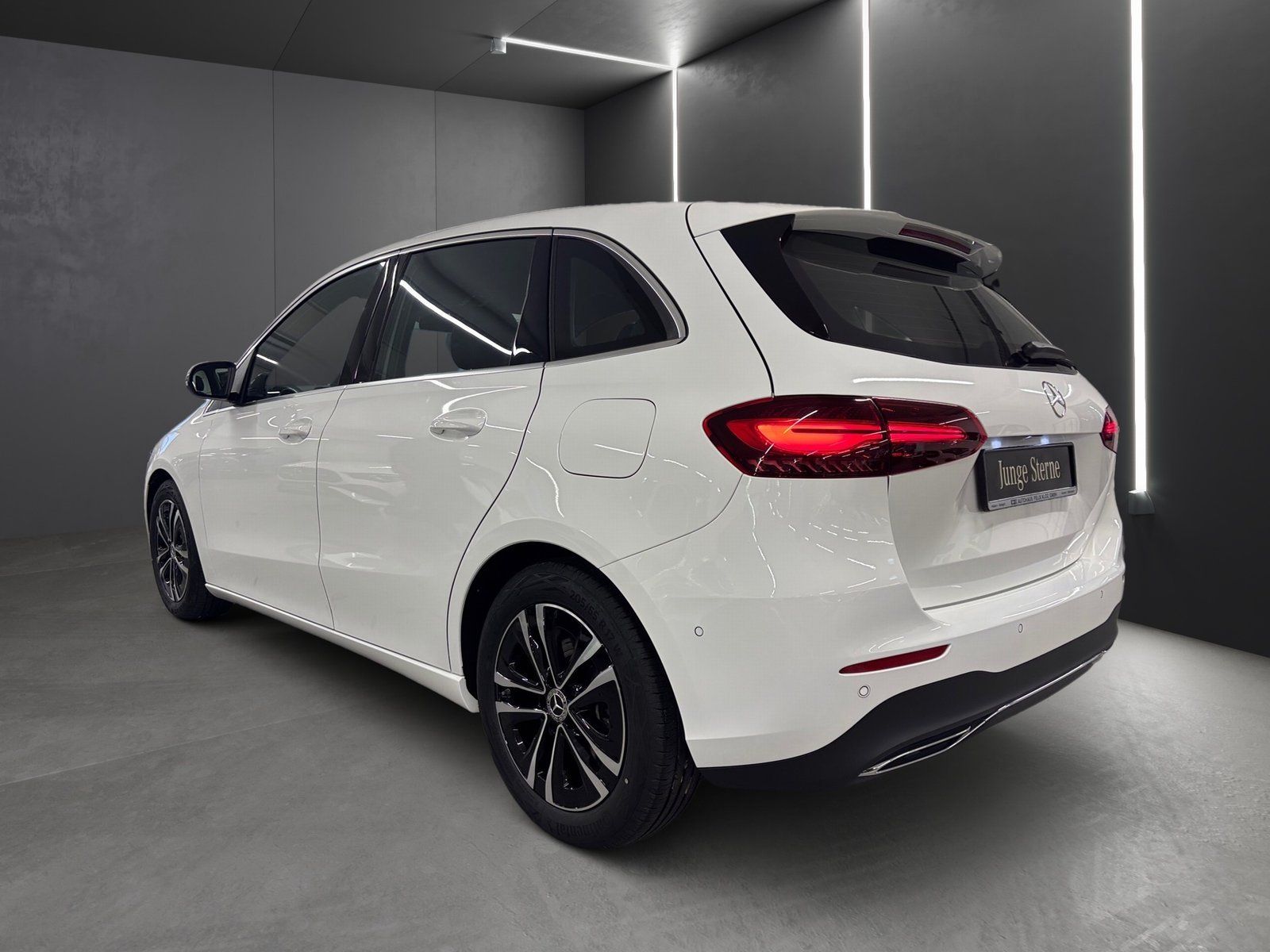 Fahrzeugabbildung Mercedes-Benz B 200 Progressive*AHK*LED*Kamera*EasyPack*Wides*