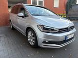 Volkswagen Touran 2,0TDI 7Sitzer DSG High ACC AHK Standheiz - VW Touran Gebrauchtwagen in Braunschweig