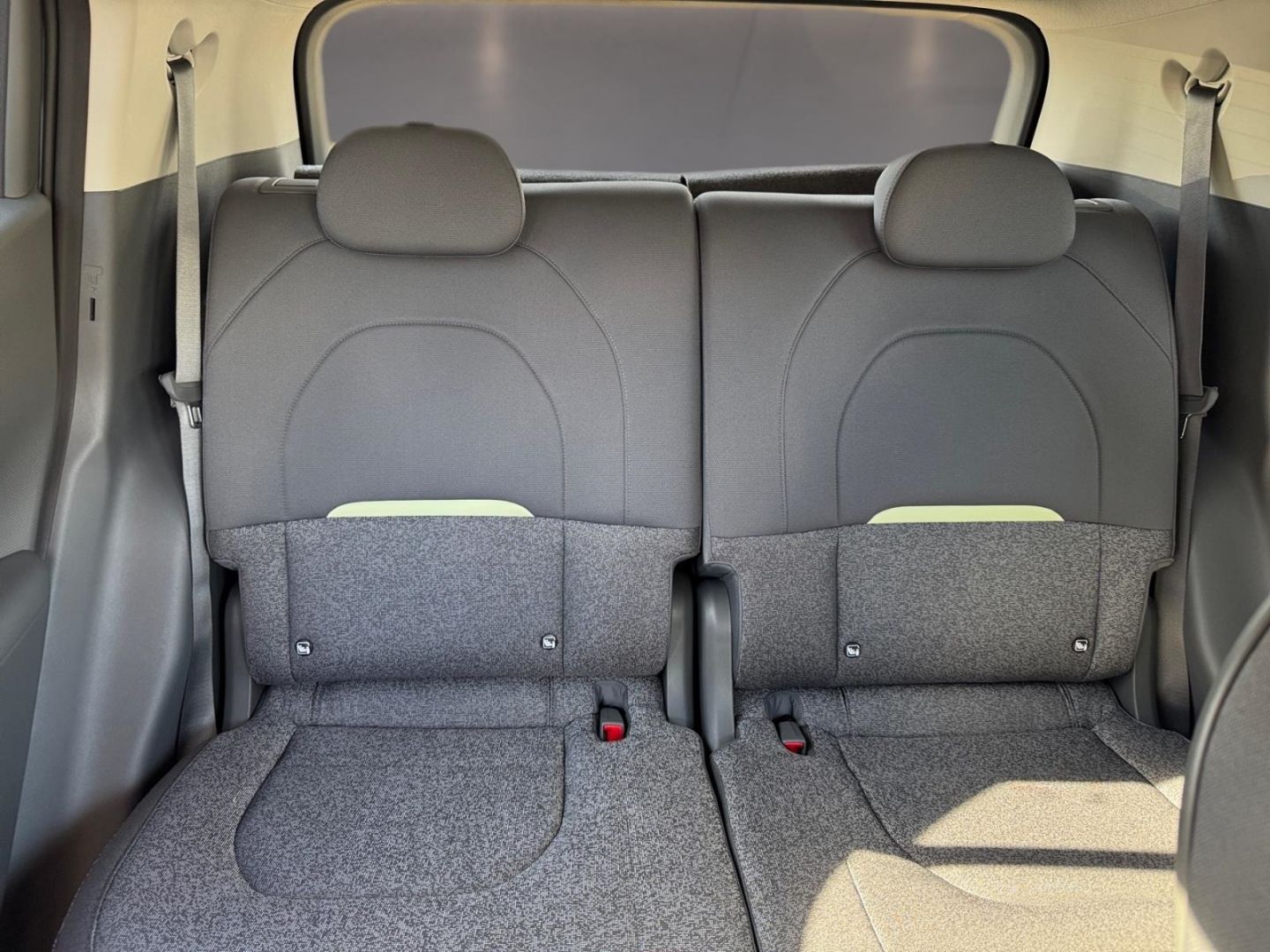 Fahrzeugabbildung Kia EV2 42.2 4S EARTH WIC 22AC TEC DWP DES