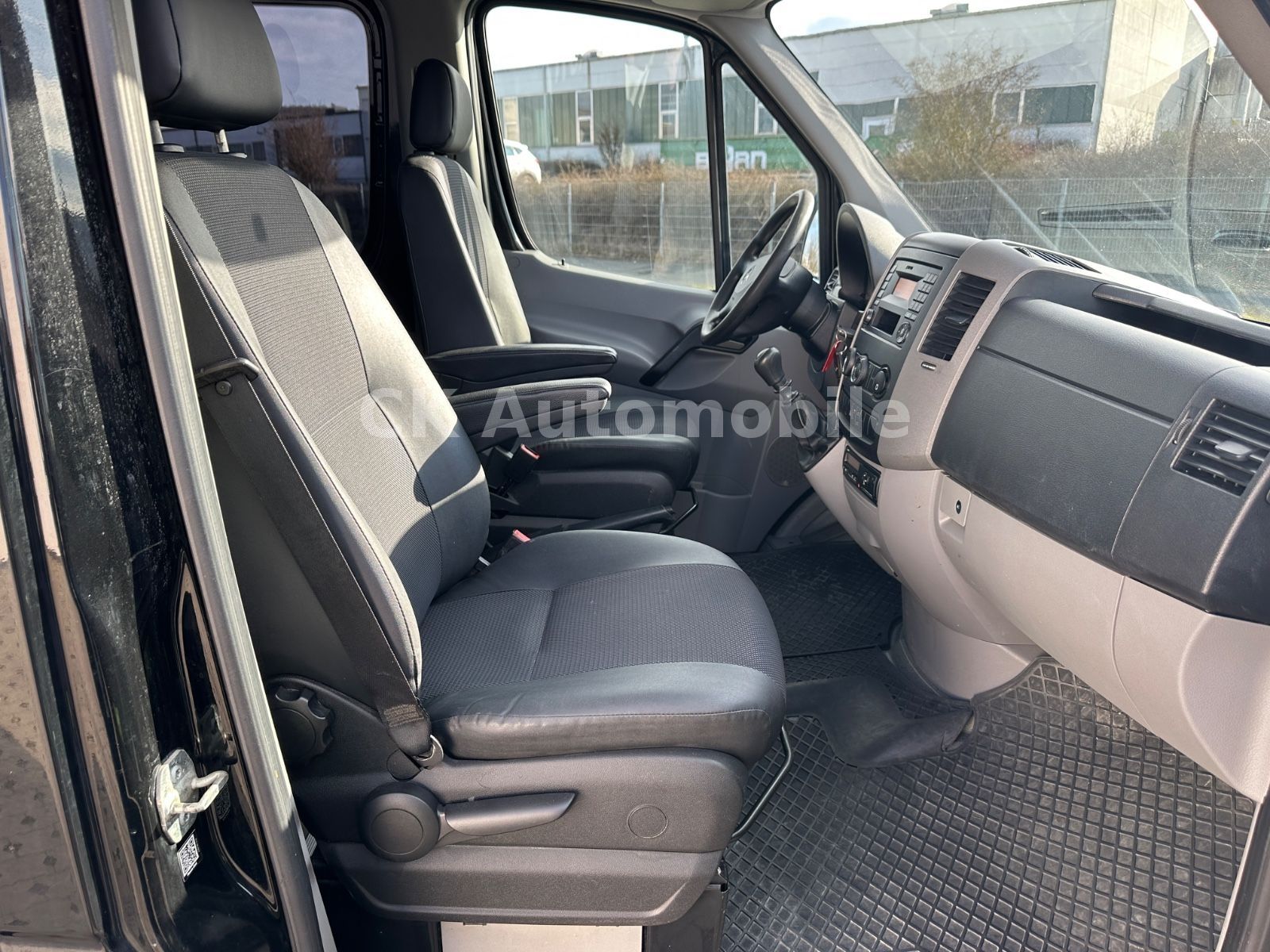 Fahrzeugabbildung Mercedes-Benz Sprinter II Kasten 316 CDI Mixto Maxi/ 5 Sitze