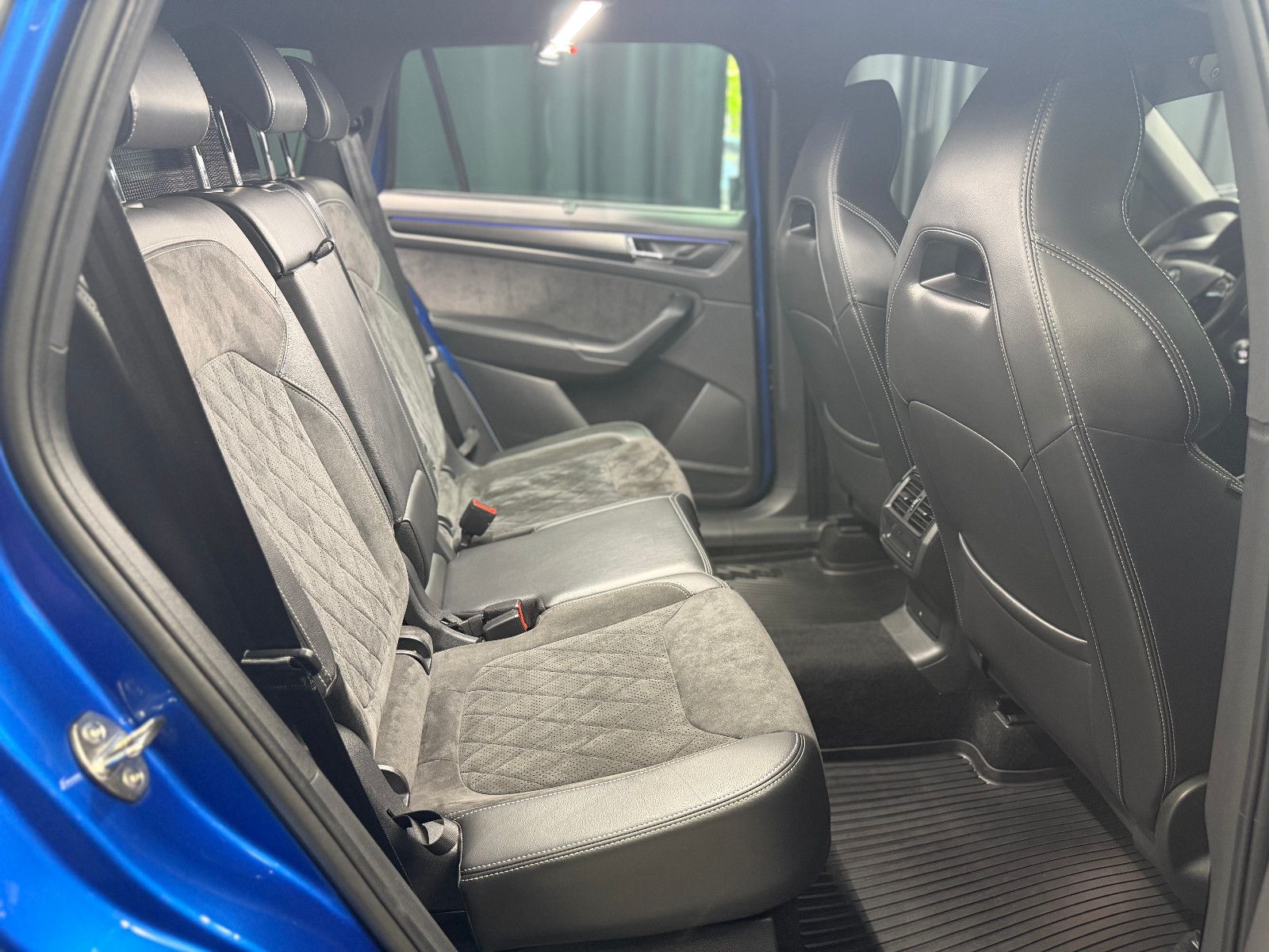 Fahrzeugabbildung SKODA Kodiaq Sportline 4x4|CANTON|360°|AHK