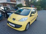 Peugeot 107 Filou Automatik Klimaanlage TÜV neu - Peugeot 107: Gelb