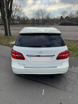 Mercedes-Benz B 180 BlueEFFICIENCY - - Mercedes-Benz B 180 Gebrauchtwagen in Mülheim (Ruhr)