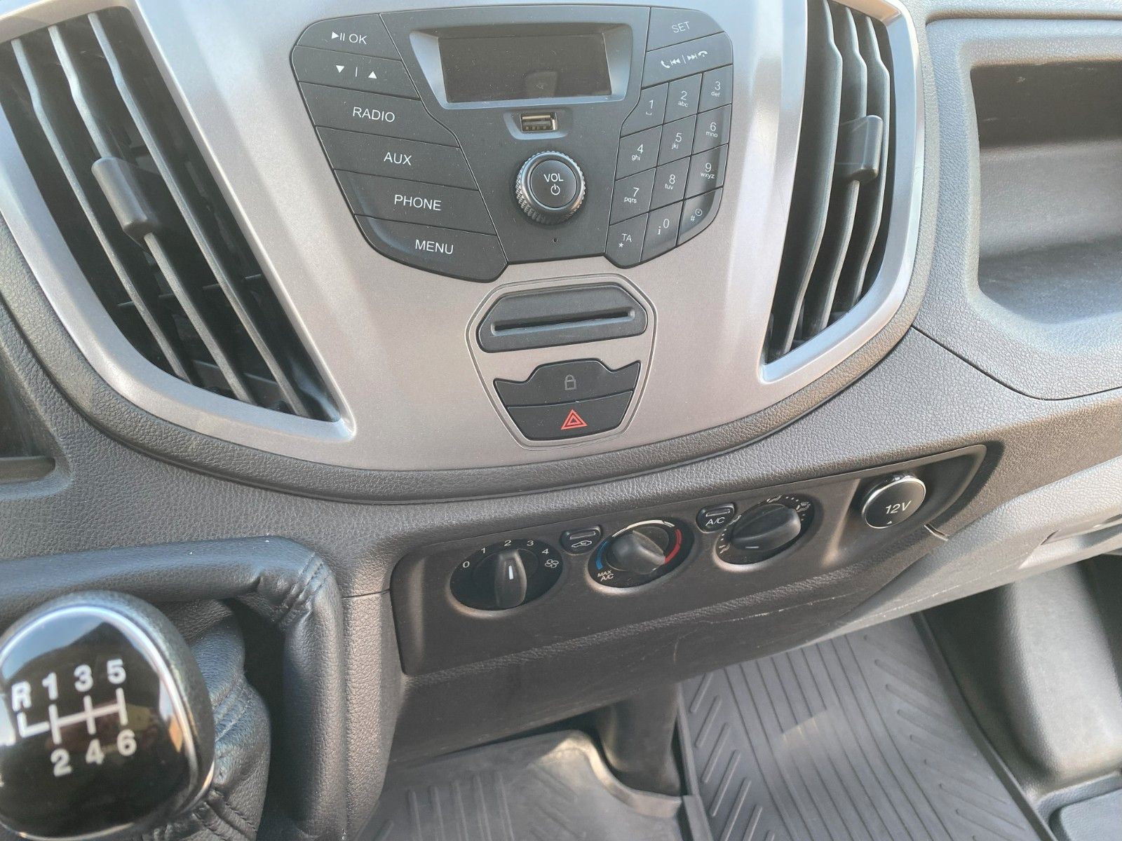 Fahrzeugabbildung Ford Transit Kasten 350 L3 Trend,AHK,STH,1Hd,Regale