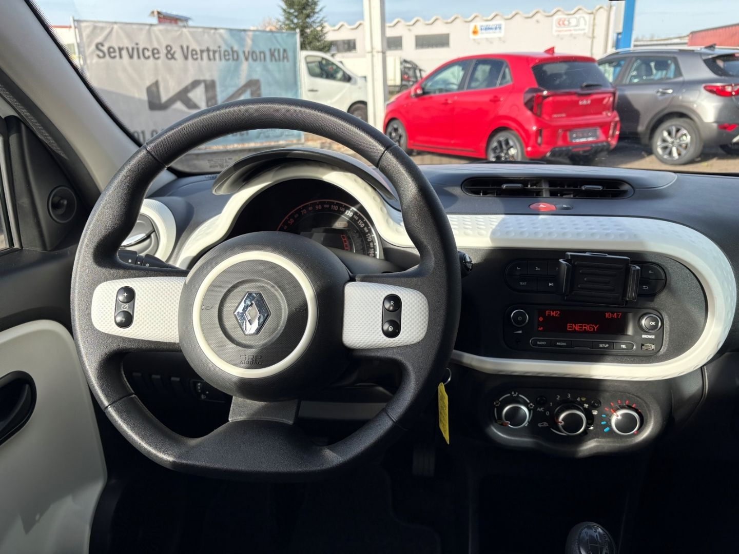 Fahrzeugabbildung Renault Twingo Life Bluetooth Tel.-Vorb. Berganfahrass.