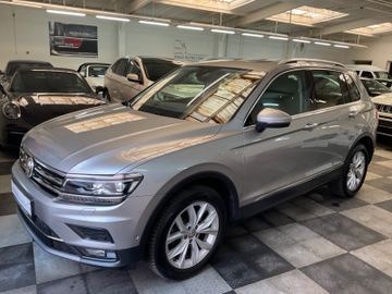 Volkswagen Tiguan - 1