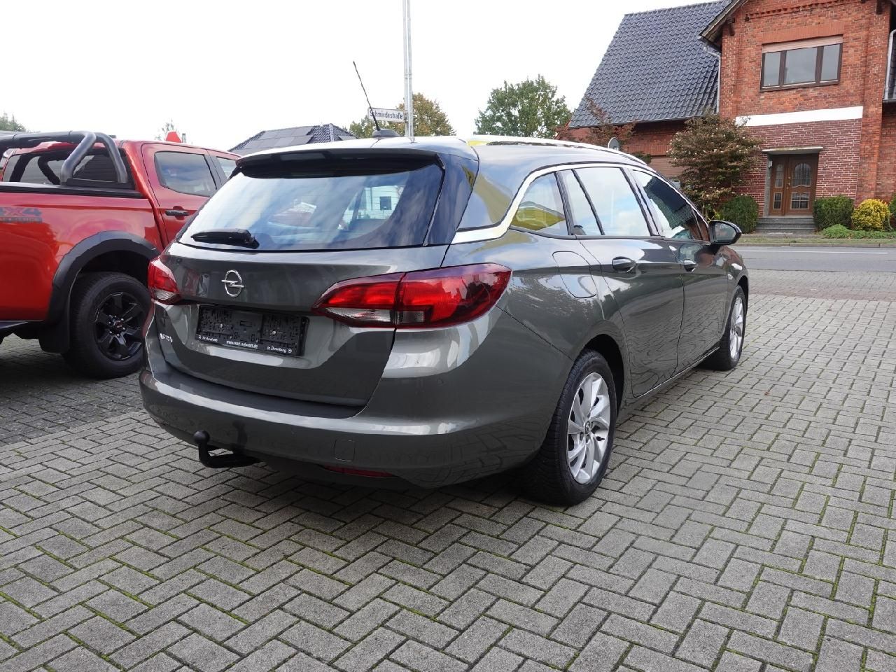 Fahrzeugabbildung Opel Astra Sports Tourer 1,5 Business Elegance