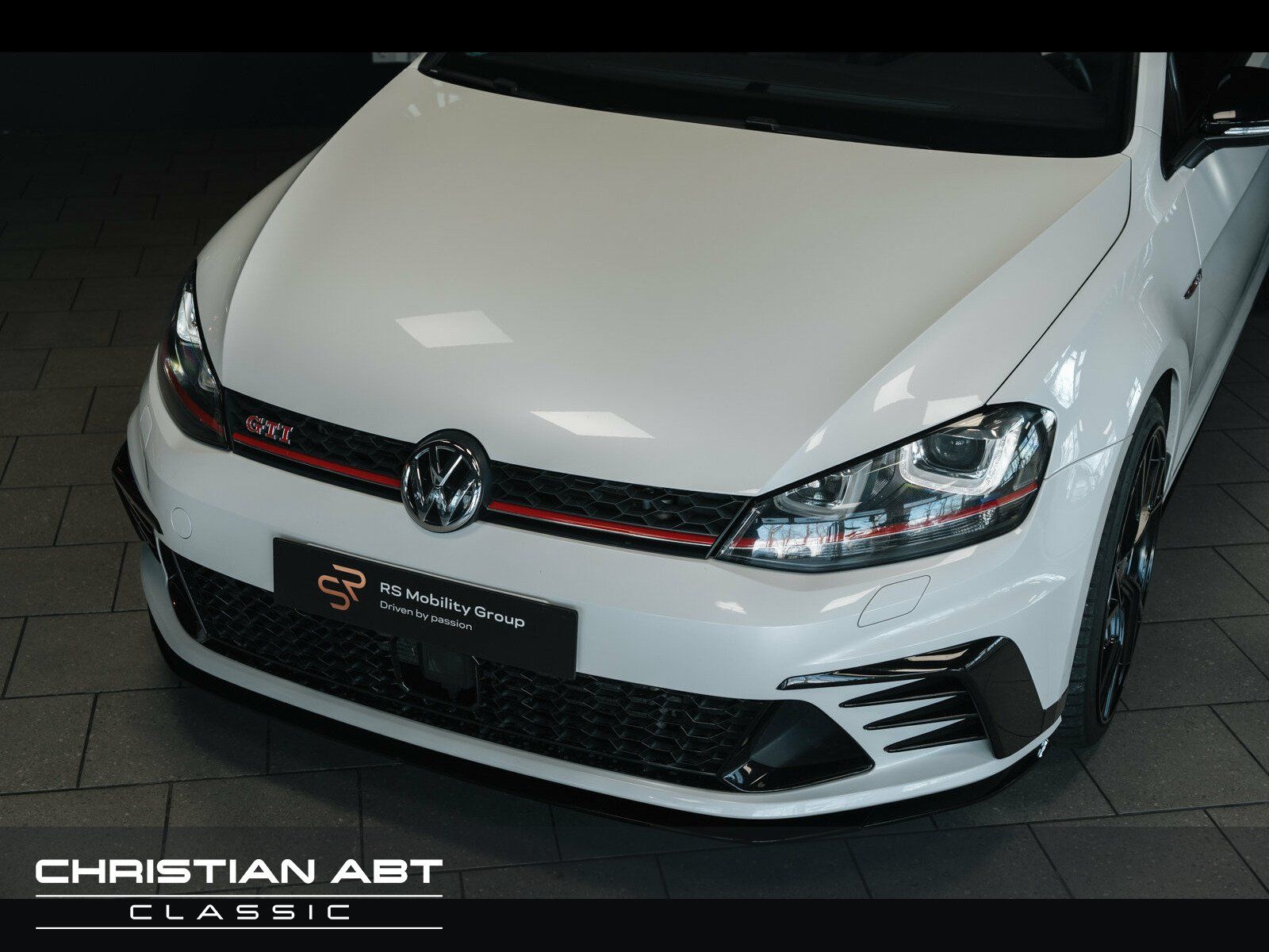 Fahrzeugabbildung Volkswagen Golf VII GTI Clubsport Pano Remus Navi Autom.