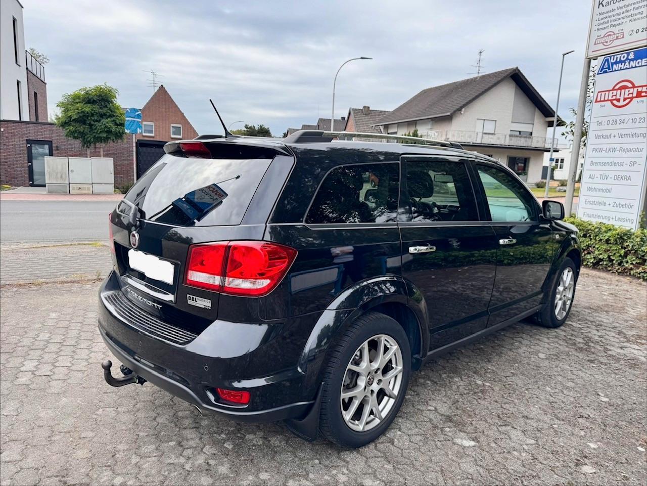 Fiat Freemont Black Code