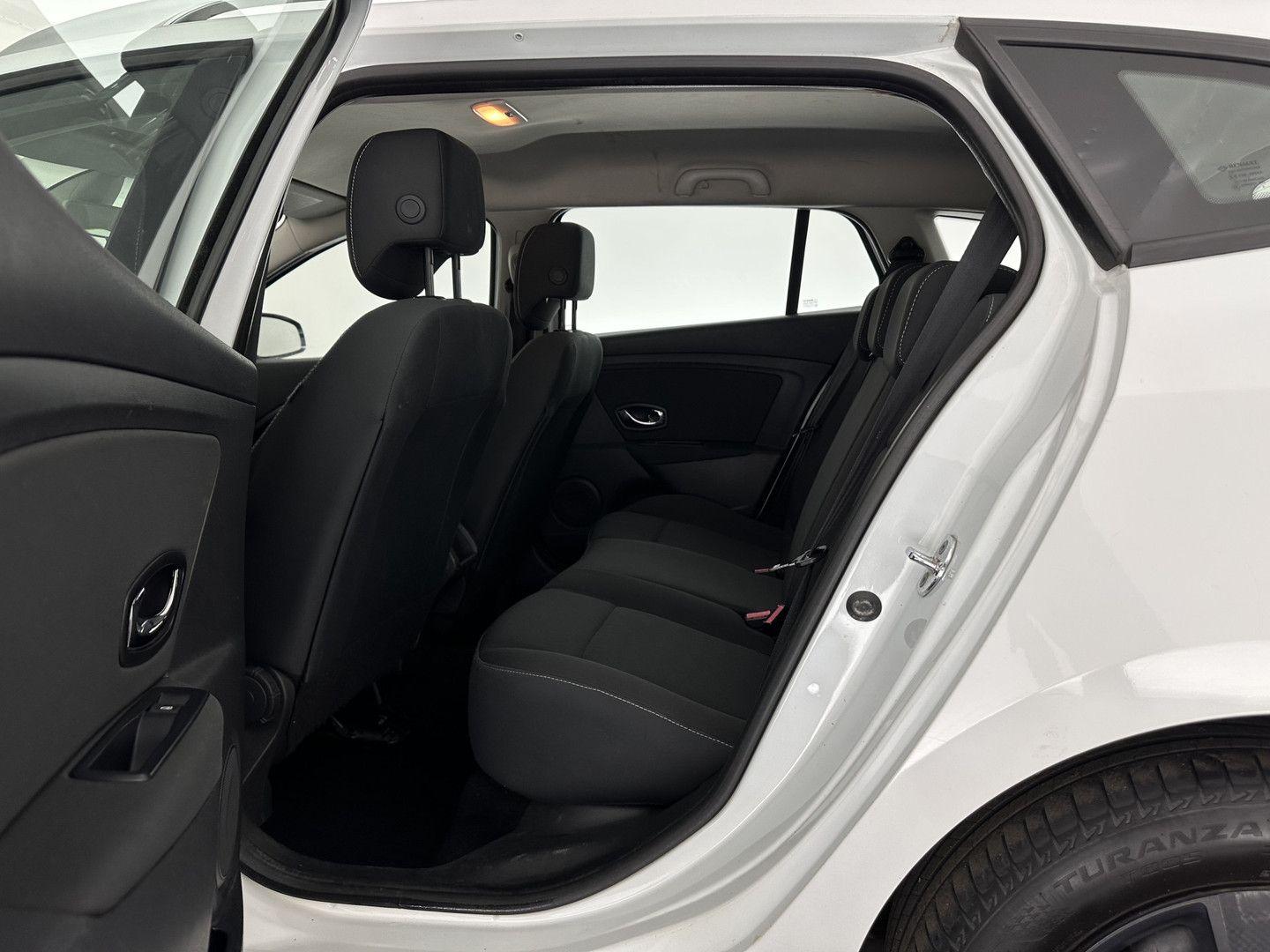 Renault Megane 2013 — photo 9