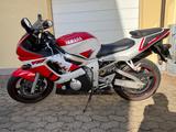 Yamaha YZF-R6 RJ03 Rot/Weiss HU neu - YAMAHA 1999 YZF R6