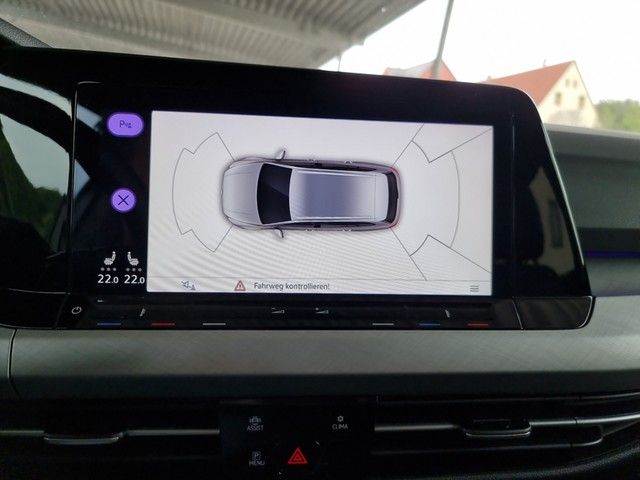 Fahrzeugabbildung Volkswagen Golf VIII Variant TDI DSG LED AHK Navi AID ACC P