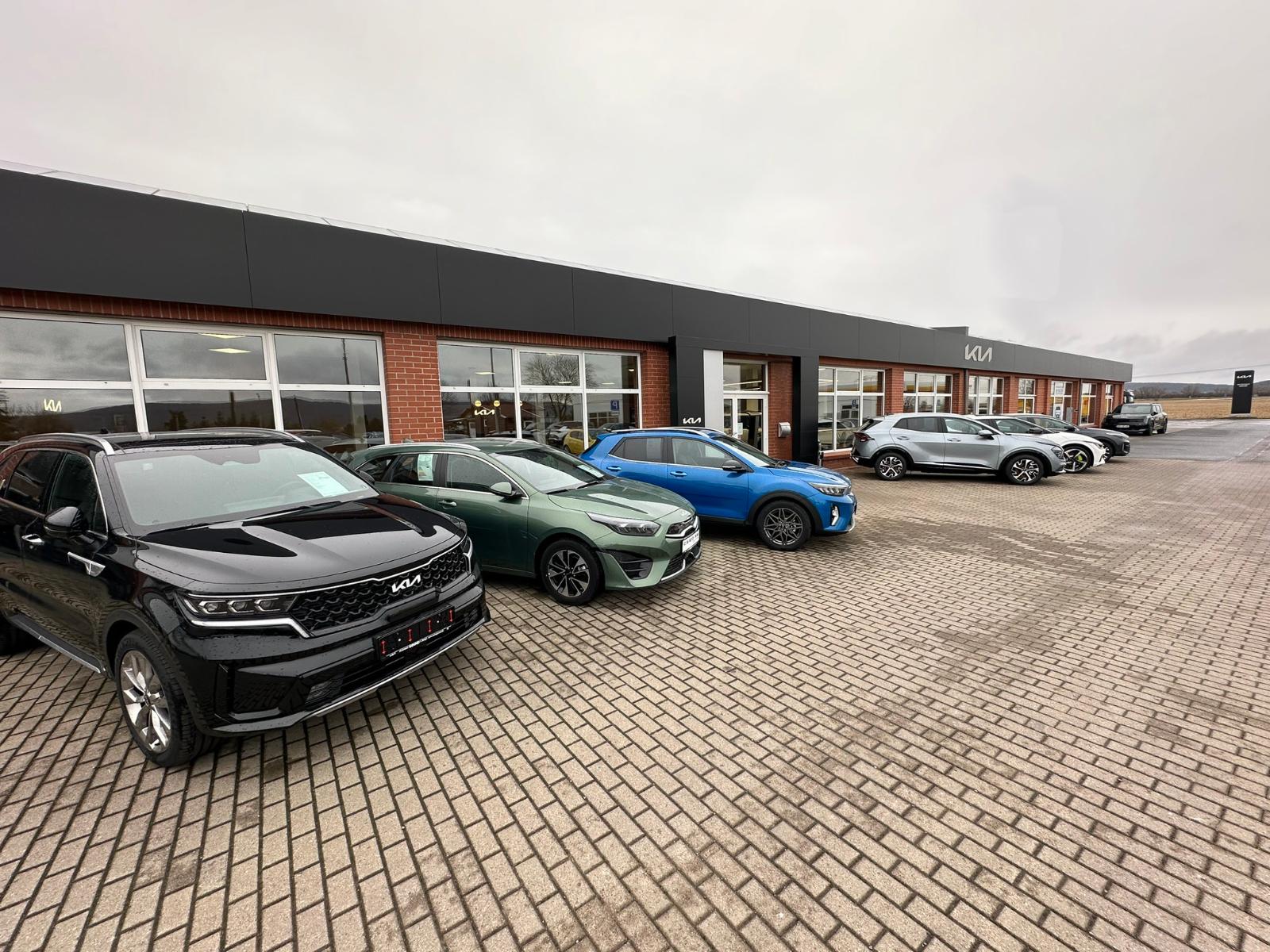 showroom-image-top