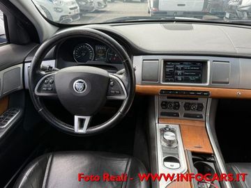Jaguar XF - 10