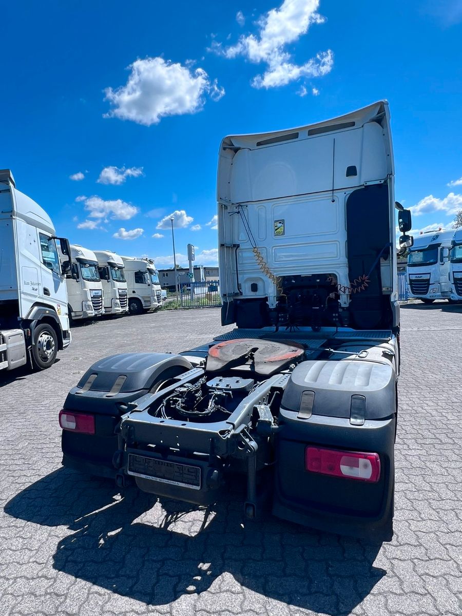 Fahrzeugabbildung DAF XF 480 FT, Low Deck