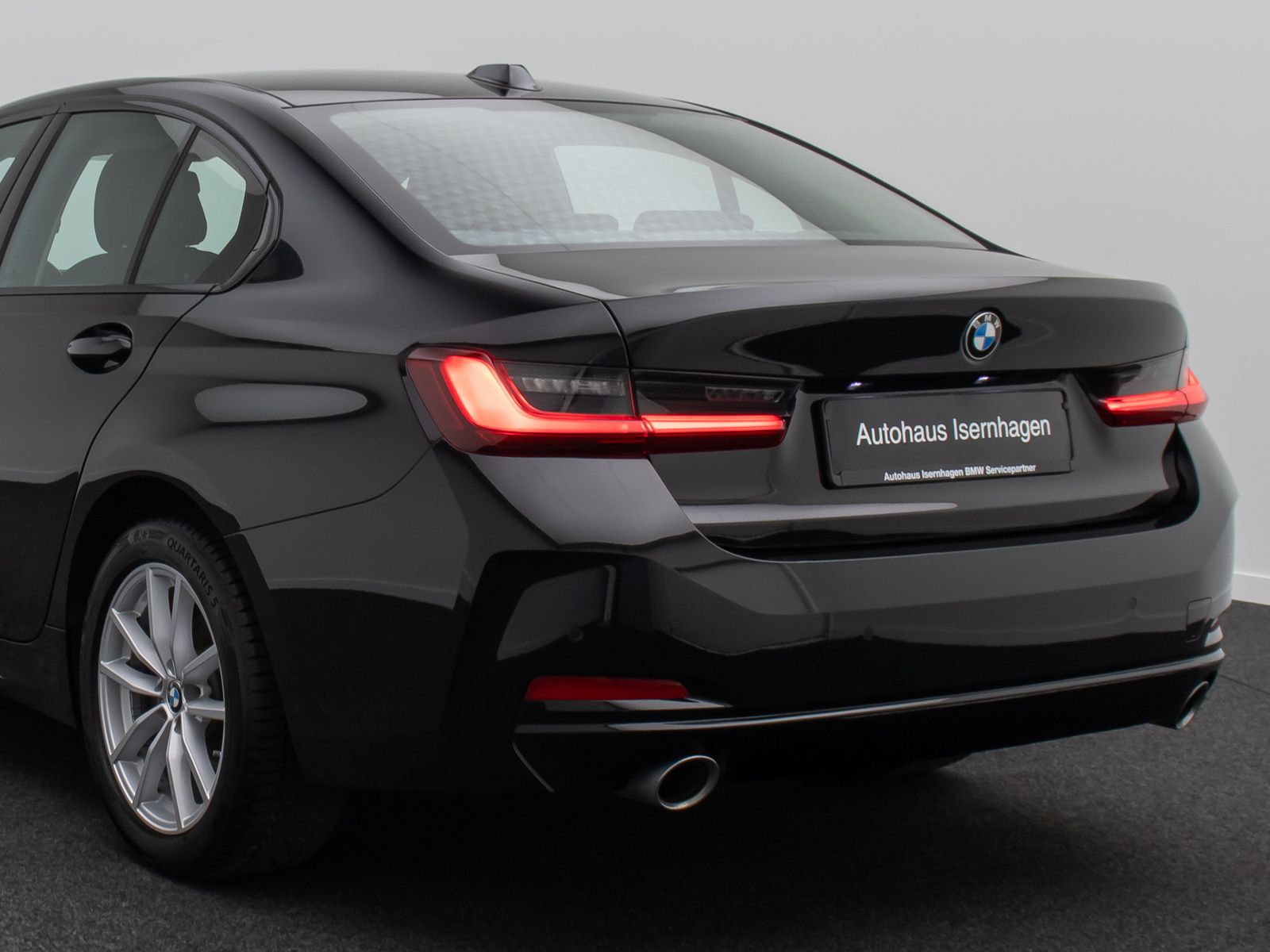 Fahrzeugabbildung BMW 318i Widscreen DAB PDC GeschwindigReg Cockpit+