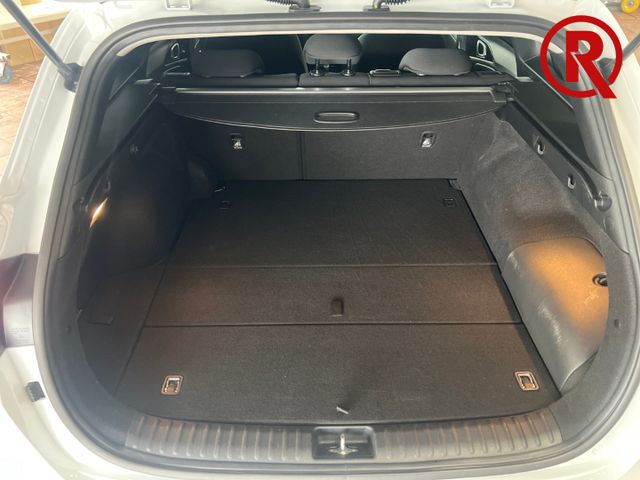 Ceed_sw Plug-in Hybrid Spirit 1.6 GDI Spurhaltea