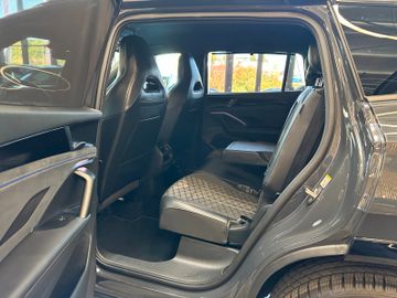 Volkswagen Tayron *R-LINE*1.HAND*MASSAGE*7-SITZER*ACC*