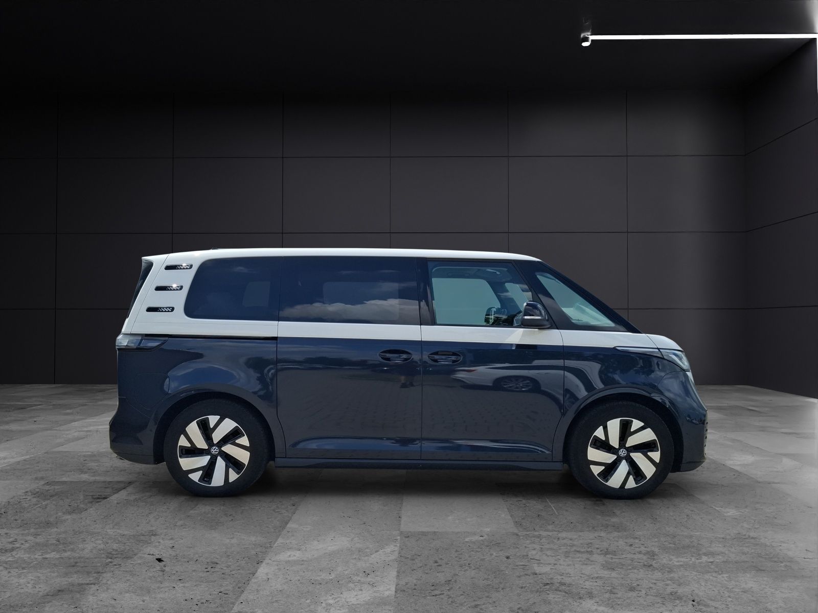 Fahrzeugabbildung Volkswagen ID. Buzz Pro 5-Si LED AHK Navi ACC RFK SH 19"