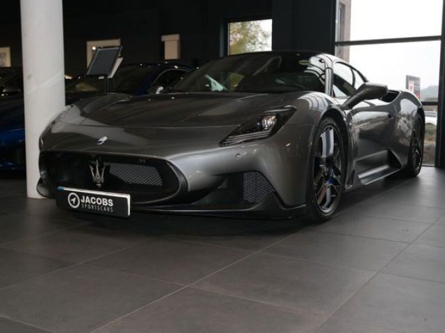 Maserati MC20 3.0 V6 twin turbocharged Navi LED Klima