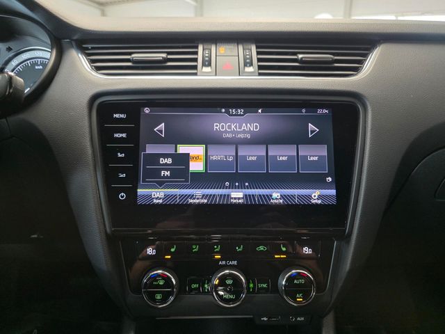 SKODA Octavia — Foto 20