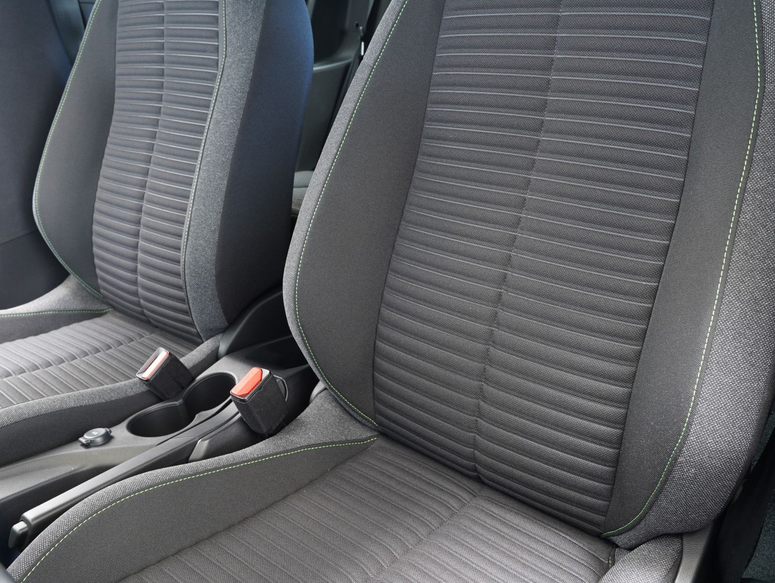 Fahrzeugabbildung Peugeot 208 1.2 PureTech 75 Active