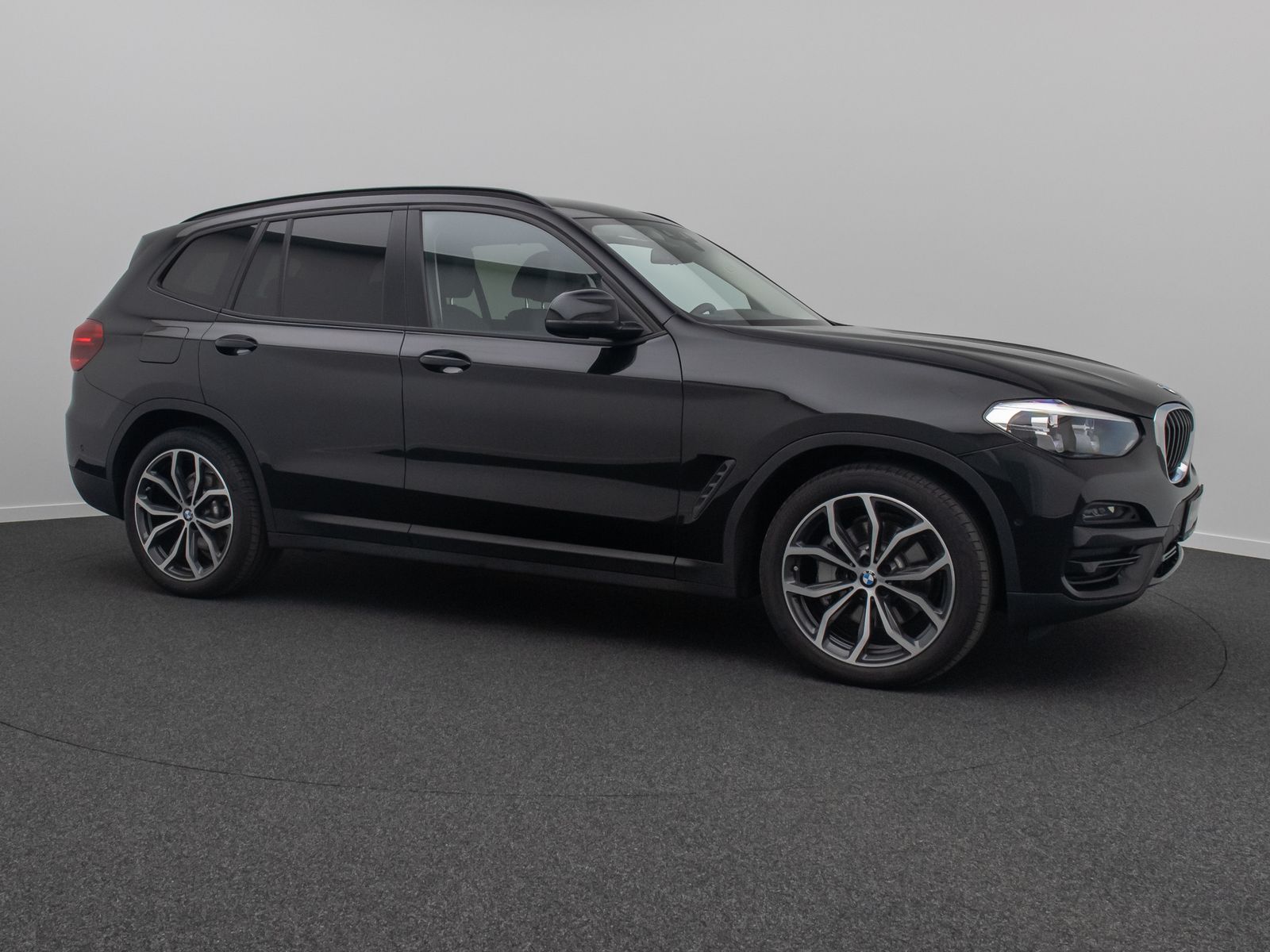 Fahrzeugabbildung BMW X3 xD30d Kamera HUD HiFi DisplKey Komfort 20Zoll