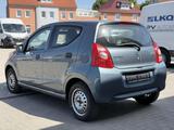 Suzuki Alto Basis - gebrauchte Suzuki Alto aus dem Jahr 2012