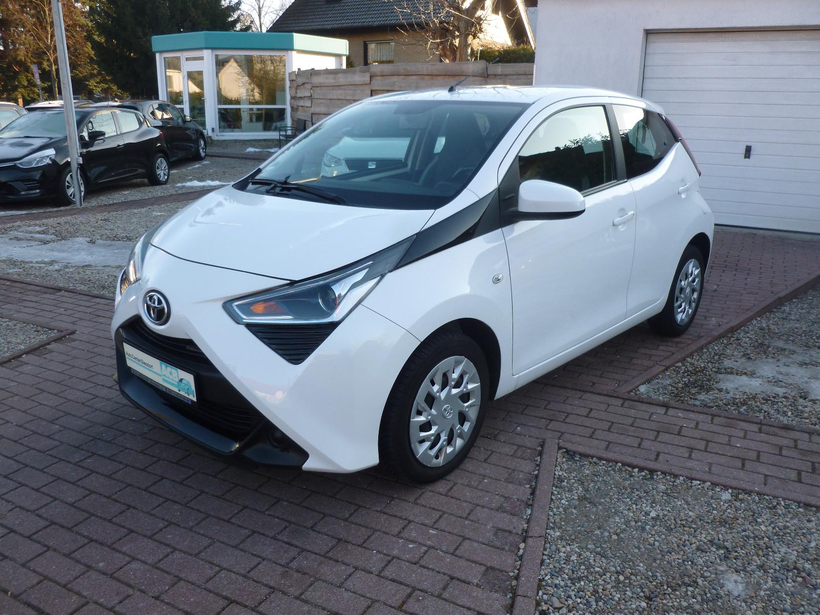 Toyota Aygo AYGO x-play Klima/DAB+/Tempomat/Allwetter