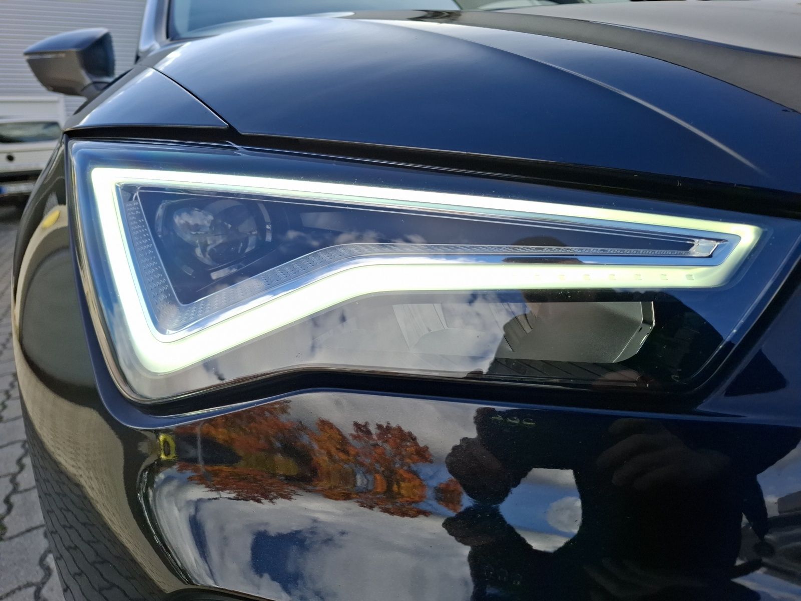 Fahrzeugabbildung SEAT Ateca TDI FR-Line DSG LED Navi ACC RFK SH 18"