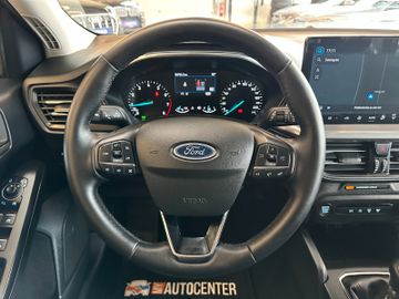 MYAUTOCENTER – Gebraucht- und Jahreswagen mit Werkstattservice in Pfaffenhofen Ford Focus *KEYLESS*ACC*NAV*1-HAND*2-ZONEN*