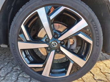 Nissan Qashqai Tekna*AHK*LED*Navi*SHZ*Kamera*PDC*