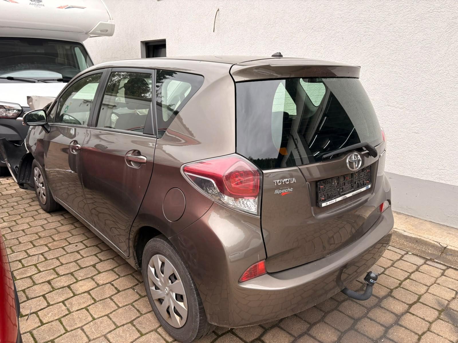 Toyota Verso-S Cool