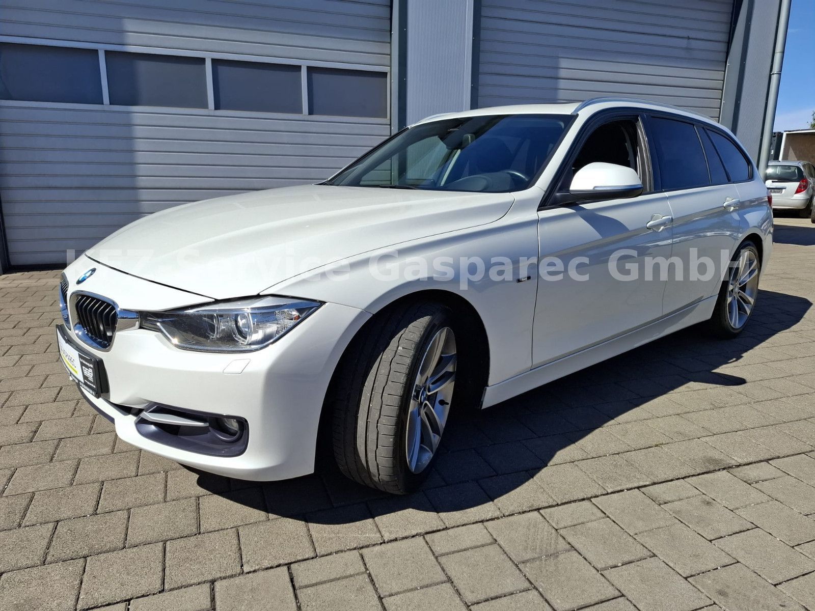 BMW 320 - 1