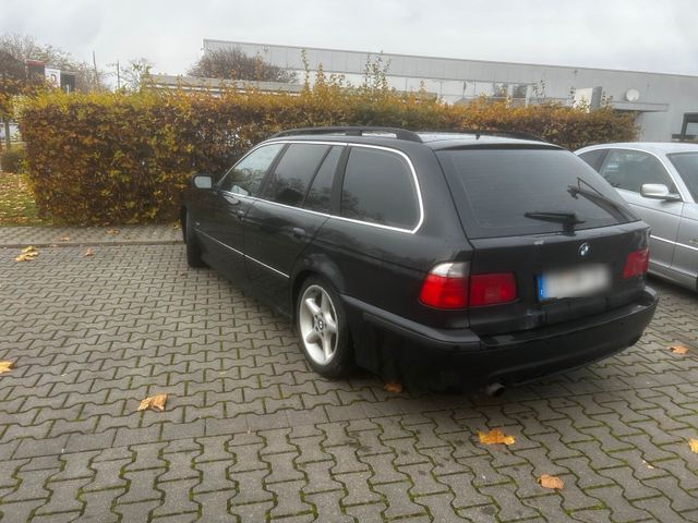 BMW 523i mit Gas Anlage sportfahrwerk ist ...