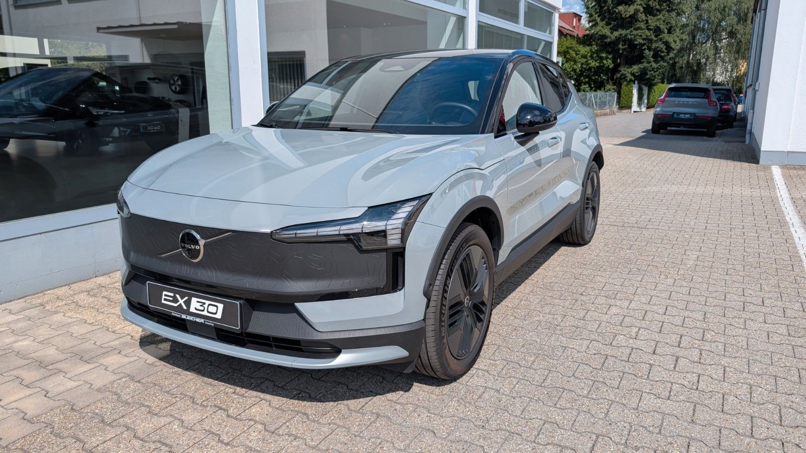 Fahrzeugabbildung Volvo EX30 CC Cross Country AWD | PANO | Performance