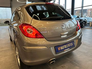 Opel Corsa D Satellite
