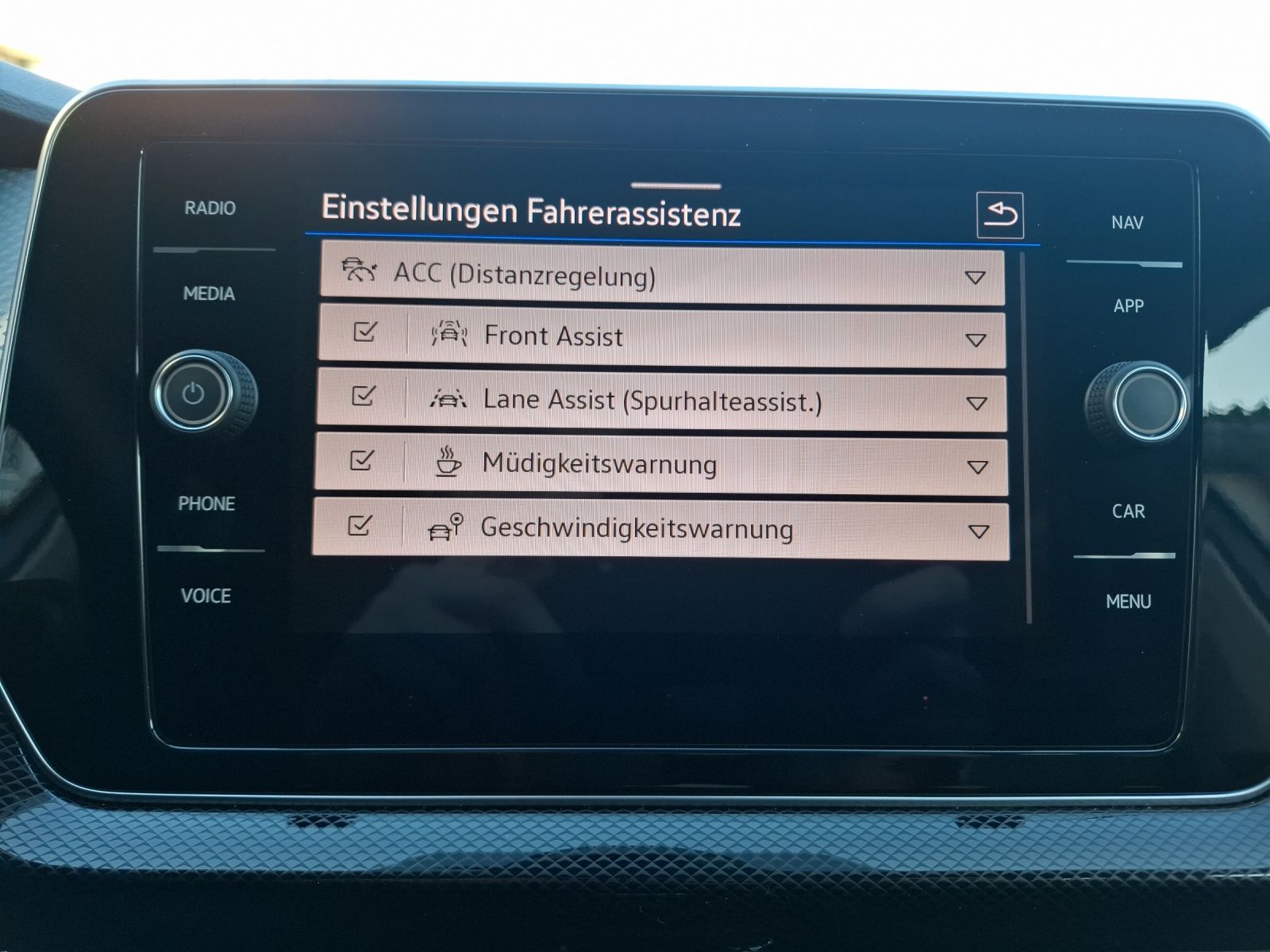 Fahrzeugabbildung Volkswagen T-Cross TSI Goal LED Navi AID ACC RFK SH LM