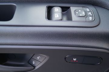 Mercedes-Benz Sprinter 315CDI 8 SITZER-KLIMA-AHK-SHZG-TEMPOMAT