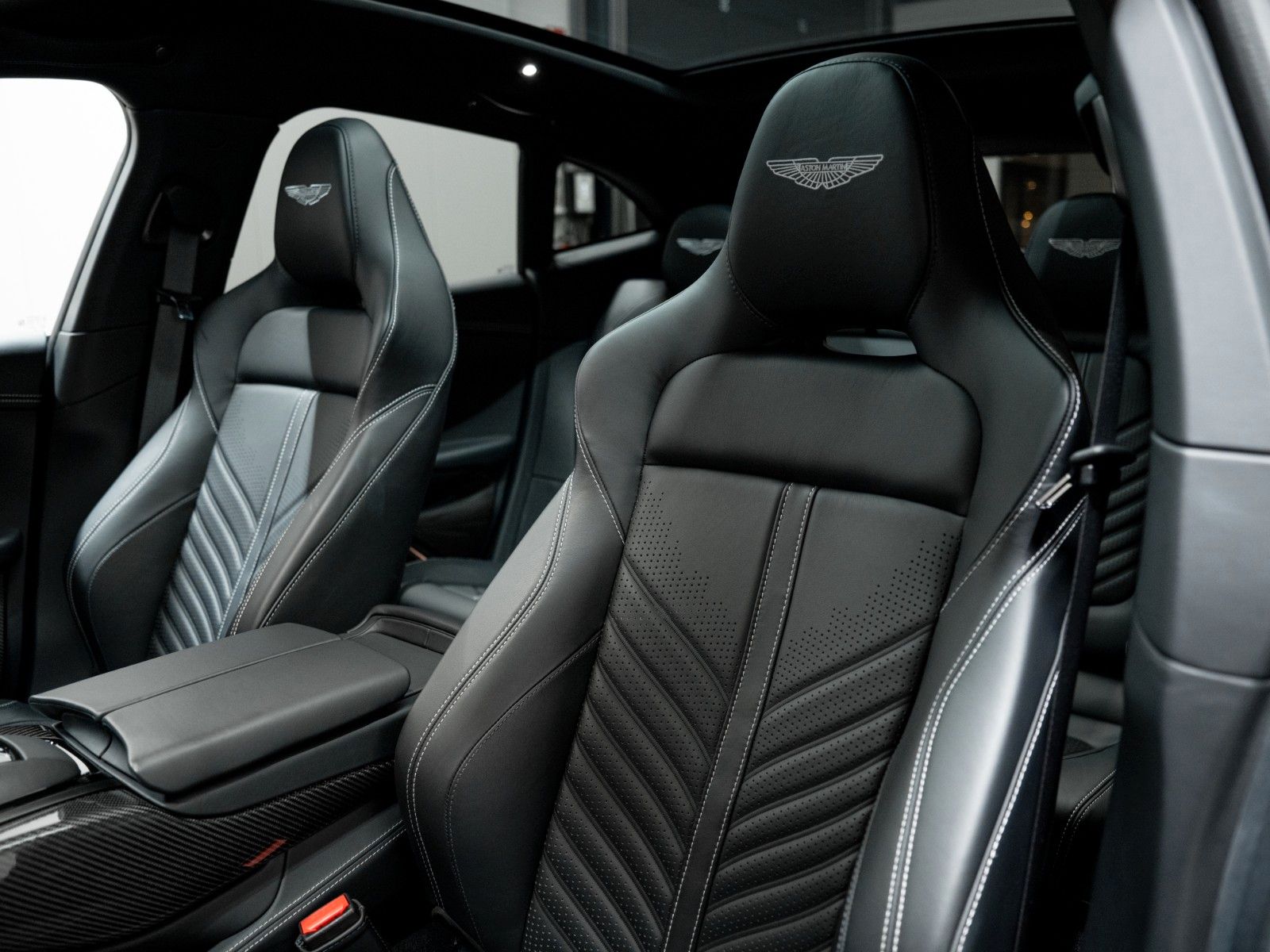 Aston Martin DBX 707 *Carbon*Sitzbelüftung*ACC*360*DesignPack foto 17