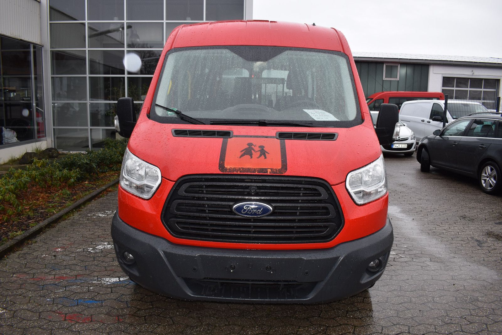 Fahrzeugabbildung Ford Transit Kombi 350 Behindertengerecht *4368 Klima