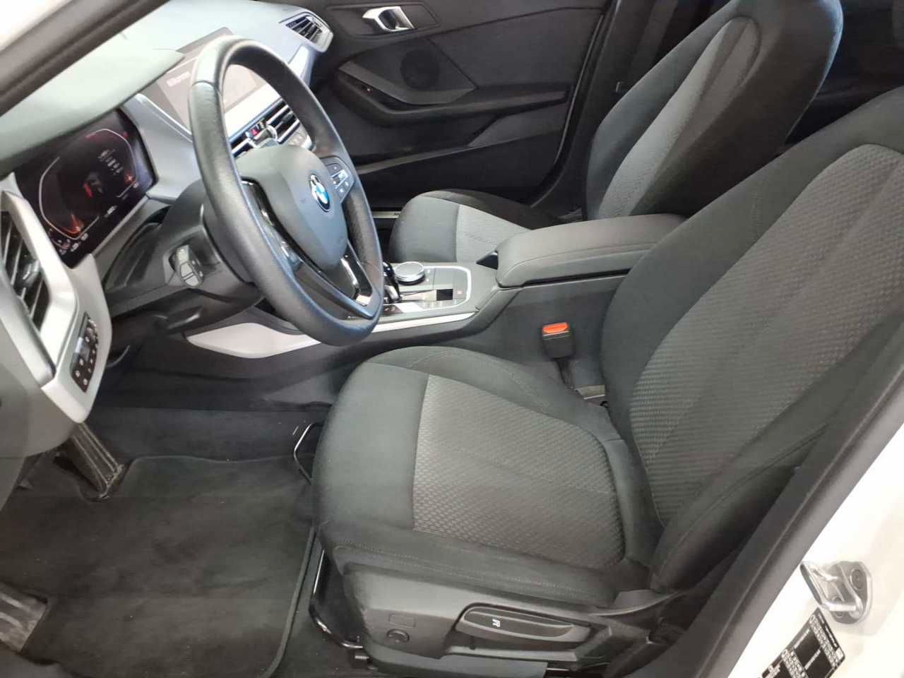 BMW 120d xDrive Aut. Advantage AHK SHZ imagem 3