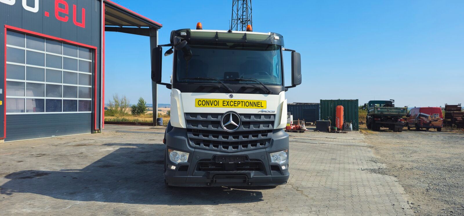Fahrzeugabbildung Mercedes-Benz Arocs 1845 Palfinger Kran/Funk/3. Kreis Retarder