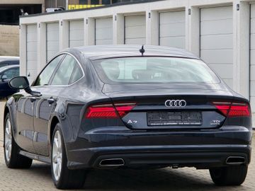 Audi A7 - 8