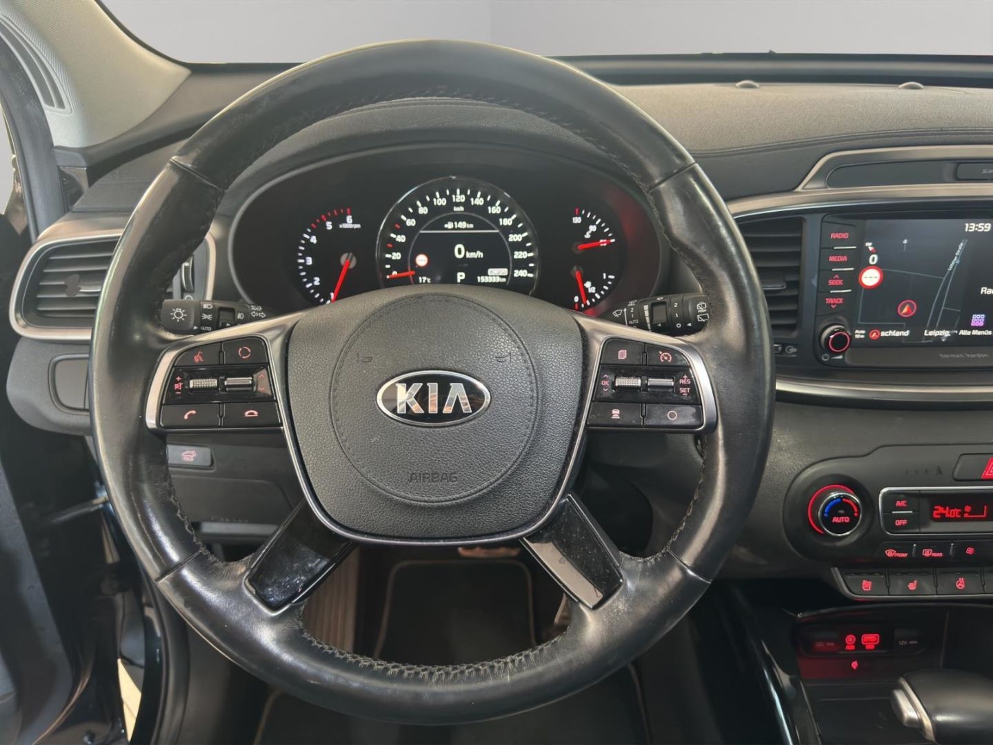 Fahrzeugabbildung Kia Sorento Platinum Edition 4WD HUD PANO 360 Kamera