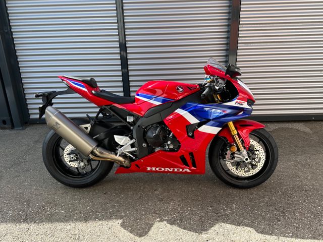 Honda CBR1000RR-R FIREBLADE SP / START 2025 !!